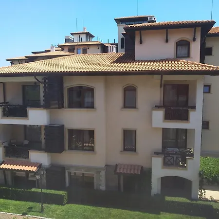 Oasis 1 Bed Apartment *